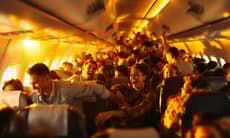 サウスウエスト航空の戦略転換：サービス削減と復活の狭間で見る航空業界の変化